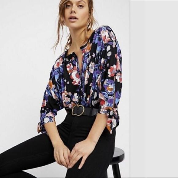 FREE PEOPLE Keepin’ On Printed Top Size S - Picture 3 of 9